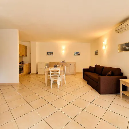 Leberides * לה מדלנה